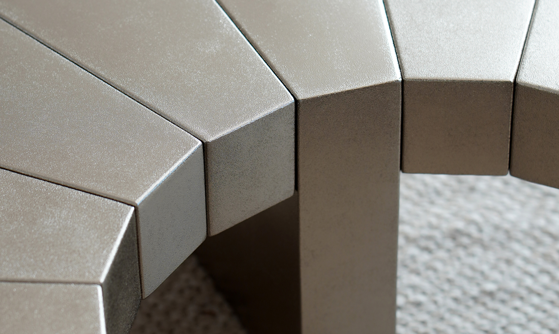 segmented table (nickel)